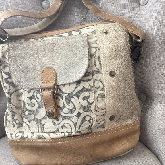 Myra Hair On Cowhide Leather Canvas Crossbody Shoulder Bag Boho Western EUC - Picture 2 of 6
